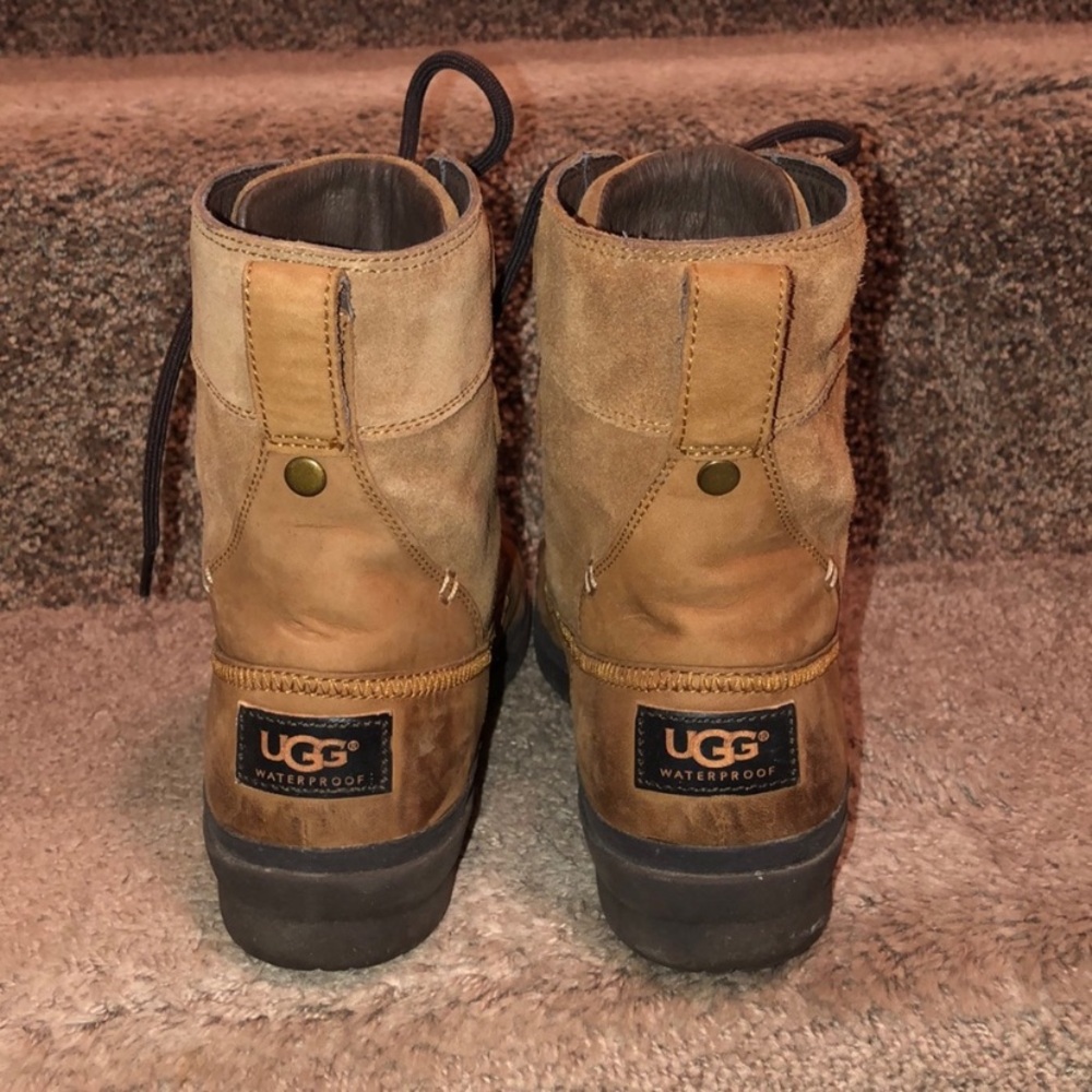 UGG Azaria winter boot